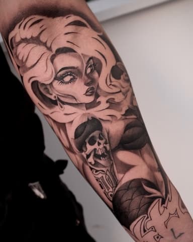 Nostalgic Siren Tattoo done by @keos2_