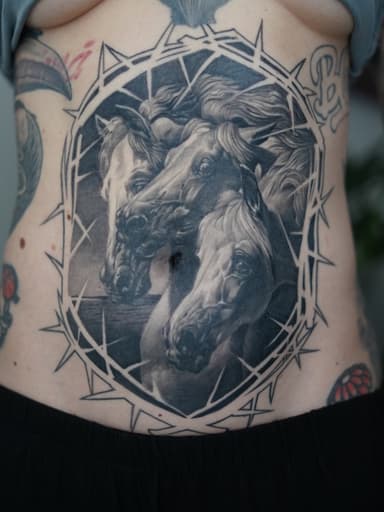 I’d like to show you two works I created, whose classical style I really appr…