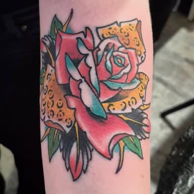 Rose done at @napoli_tattoo_expo
